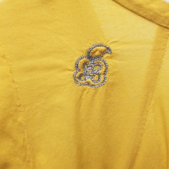 Love 21 flowy tee with rose detail - Picture 3 of 3